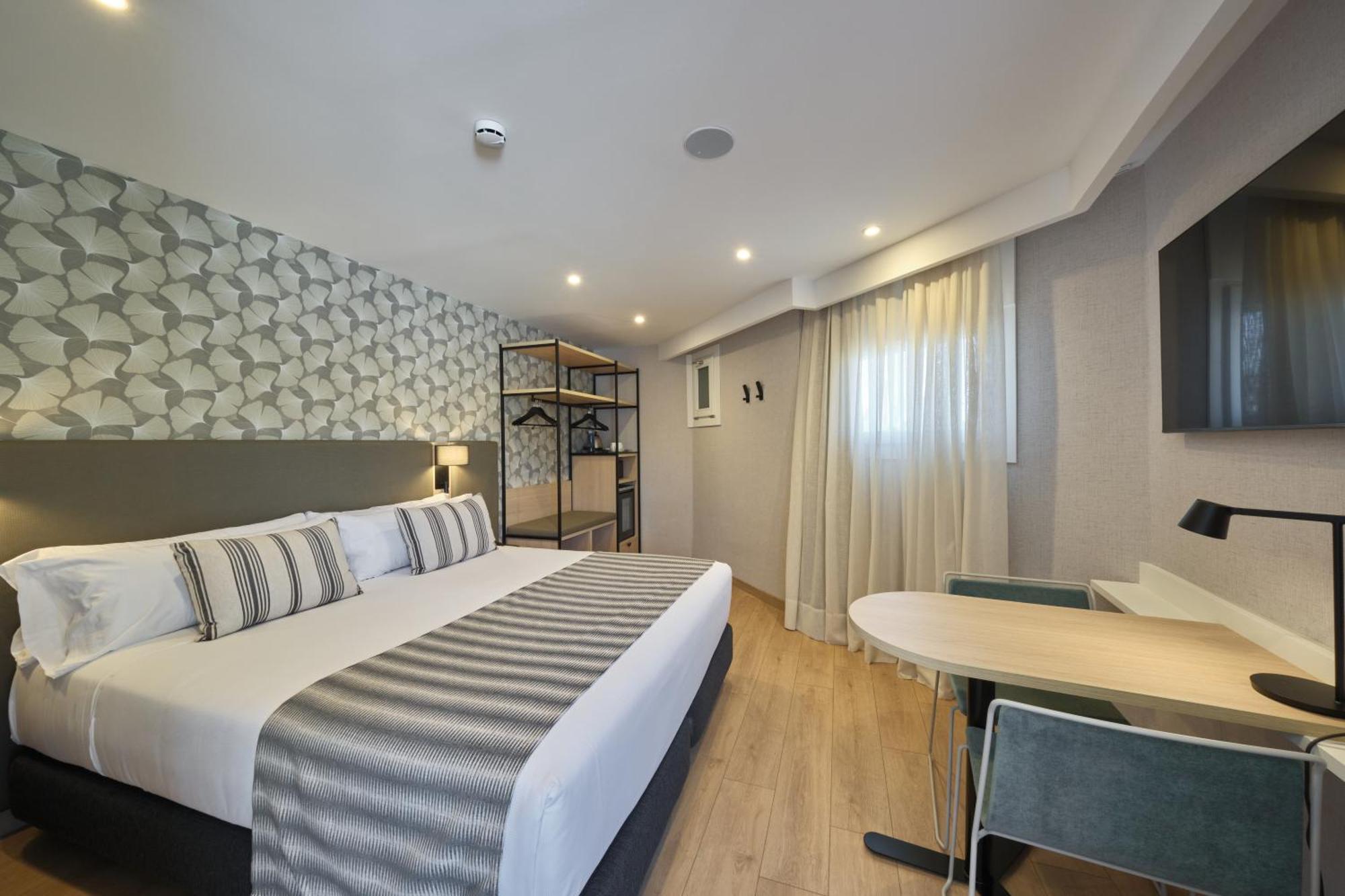Hotel Catalonia Park Güell Barcellona Camera foto