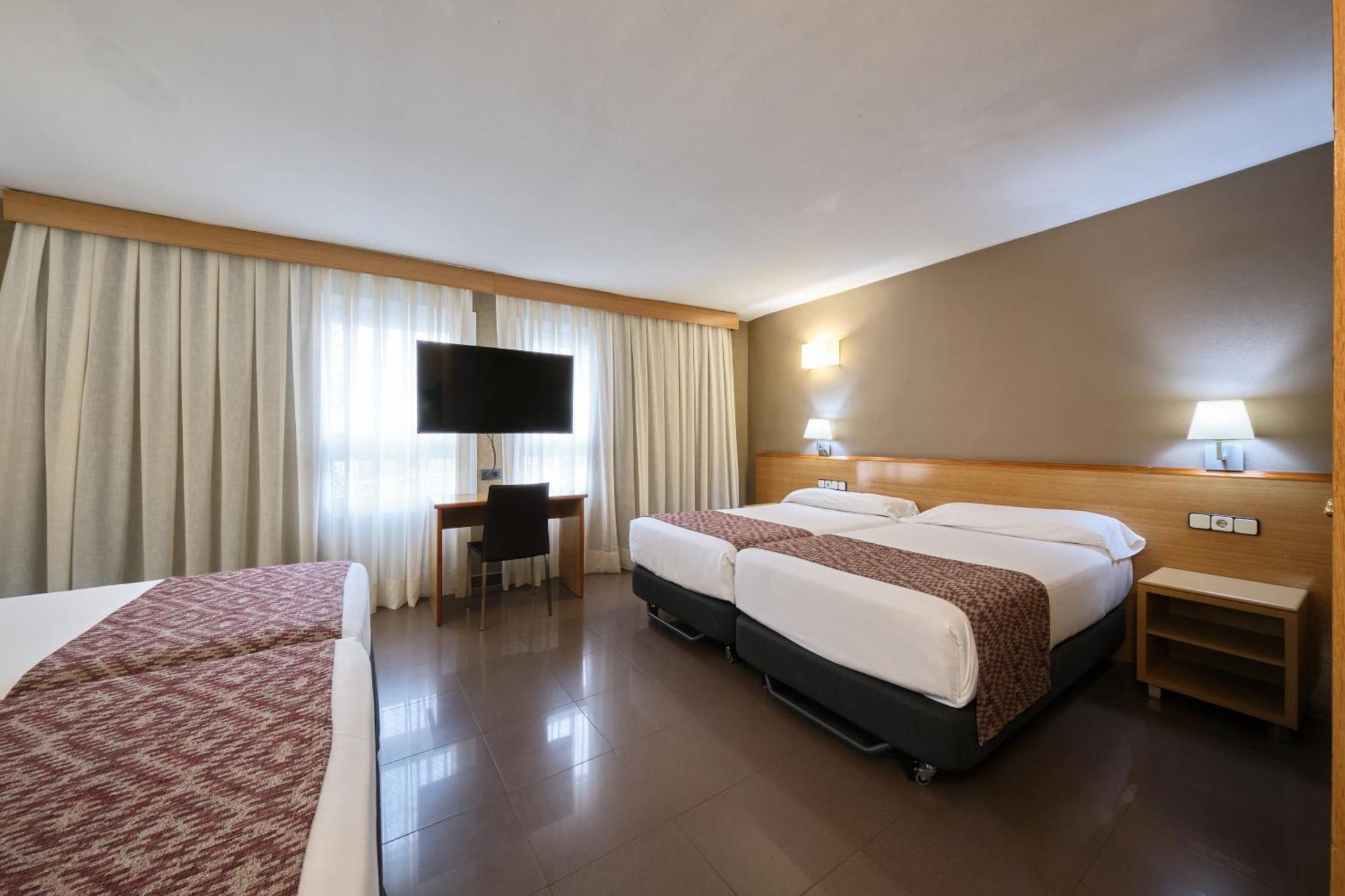 Hotel Catalonia Park Güell Barcellona Esterno foto