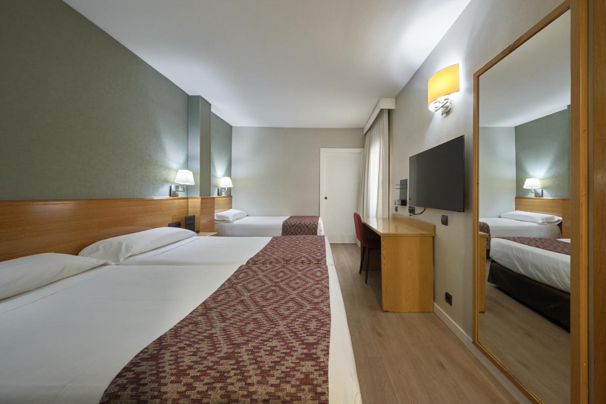 Hotel Catalonia Park Güell Barcellona Camera foto